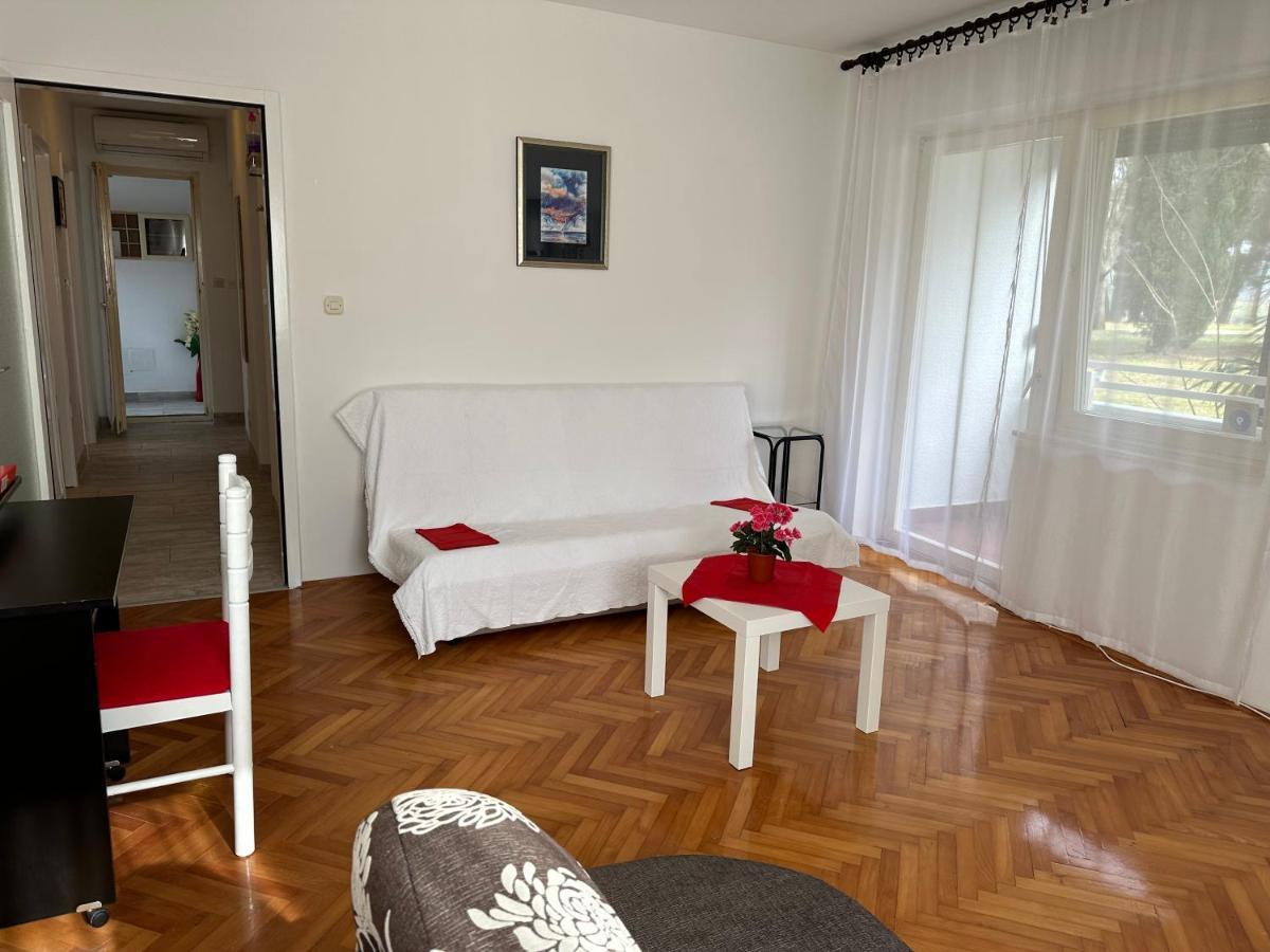 Apartment Mia Poreč Exteriör bild