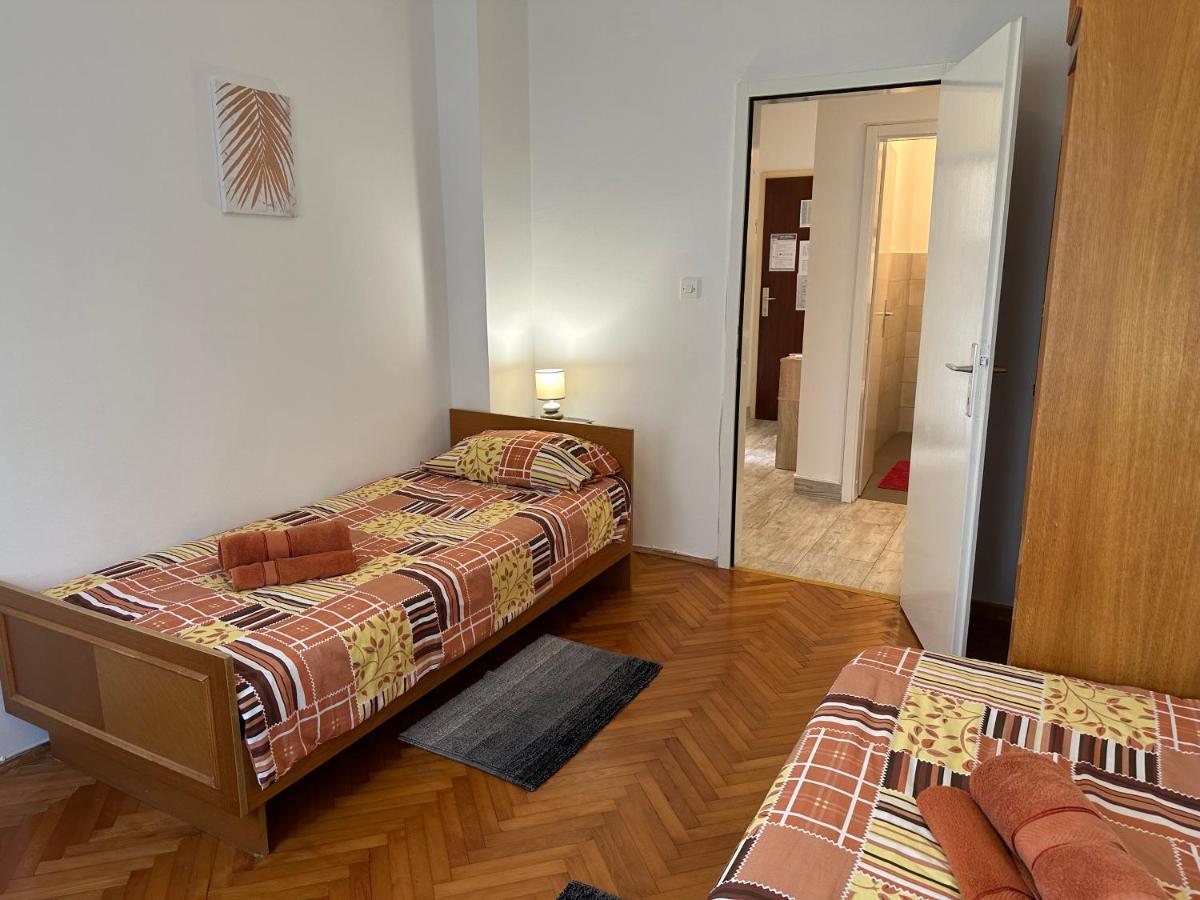 Apartment Mia Poreč Exteriör bild
